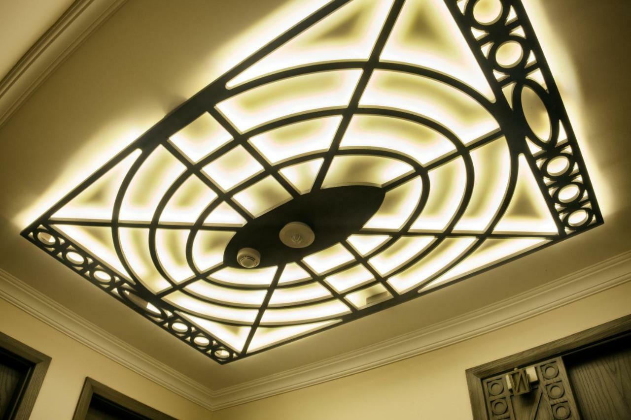 Otel Cadence Design 5*